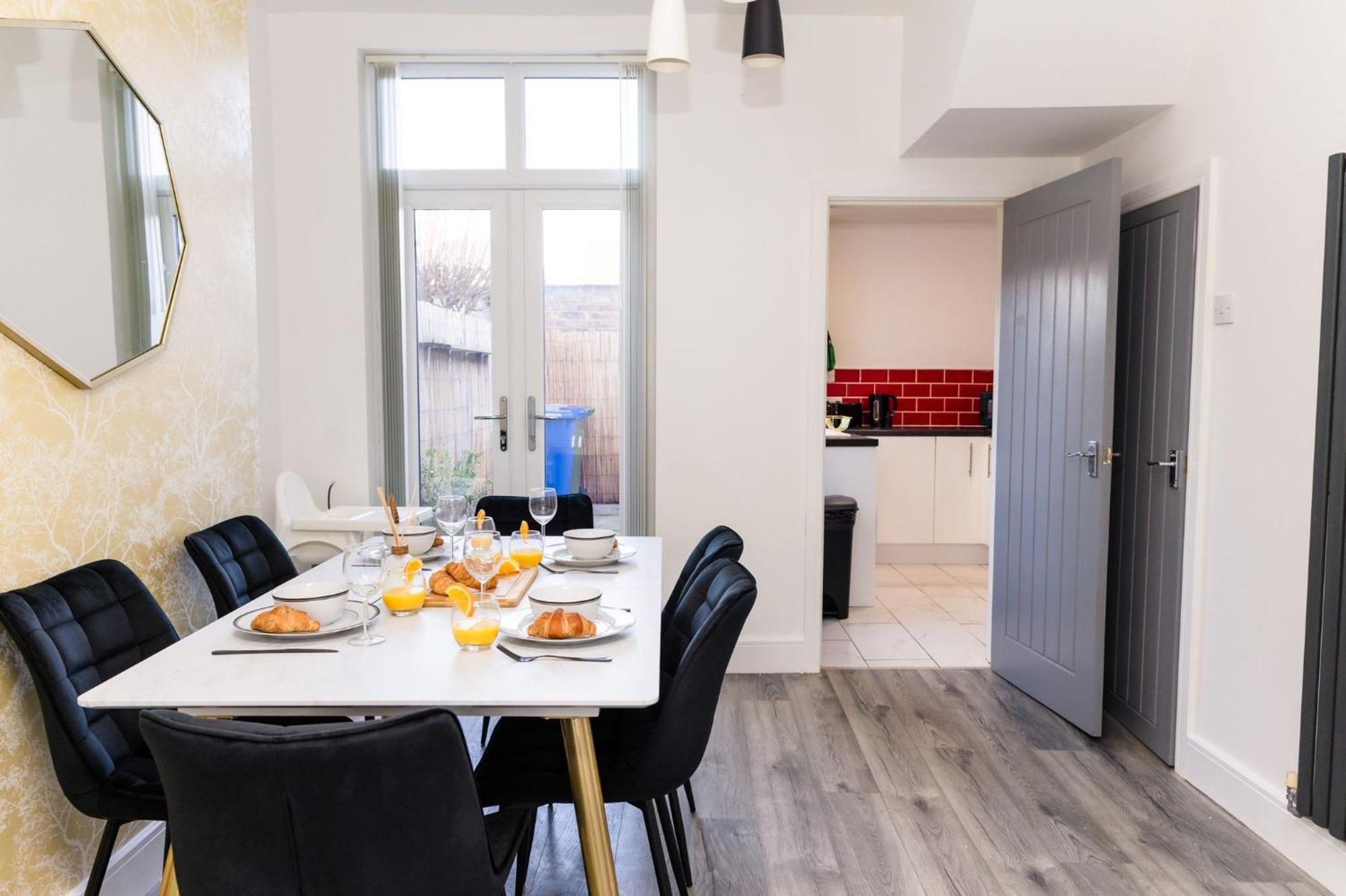 Muriel Retreat - Central Location - Free Parking, Fast Wifi, Smarttv With Netflix By Yoko Property Villa Redcar Exterior photo